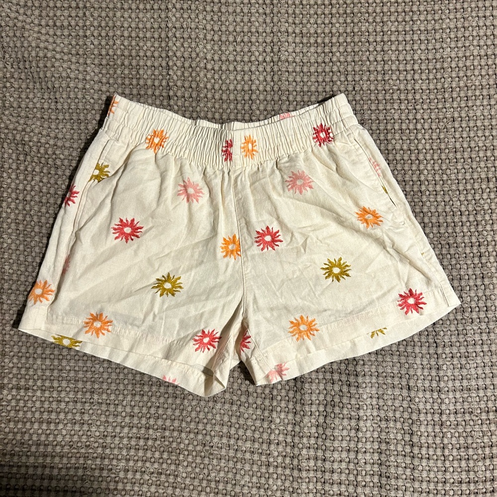 Old Navy Cream Floral High Waist Shorts